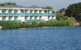 Coral Reef Inn&Condo Suites